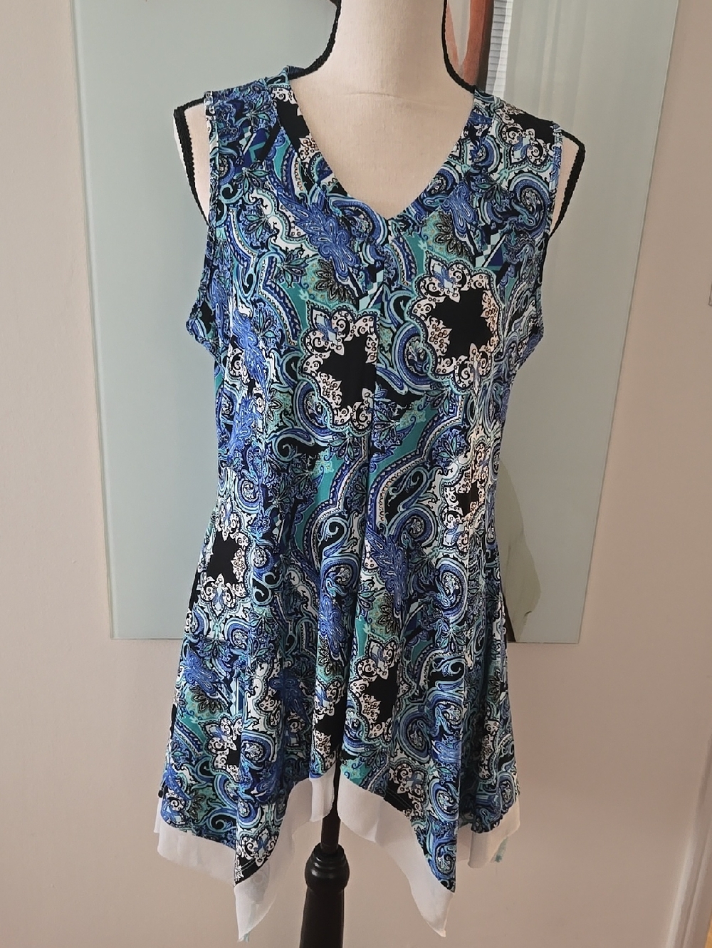 Attitudes by Renee Blue Paisley Handkerchief Hem Tank